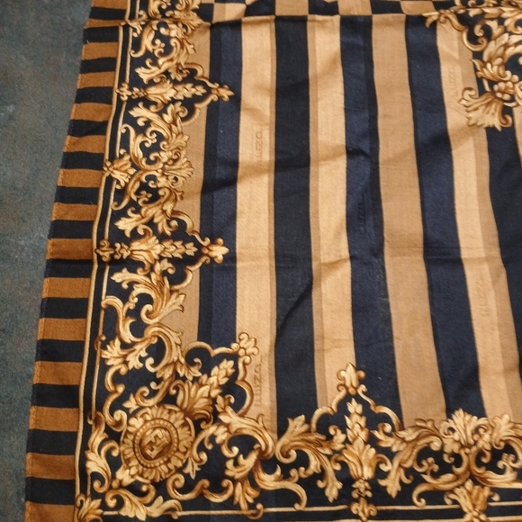 Authentic Fendi Roma Brown Logo Monogram Handkerchief - Picture 5 of 9